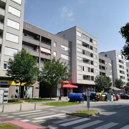 Apartments Dora Zagreb Luaran gambar