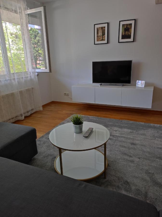 Apartments Dora Zagreb Luaran gambar