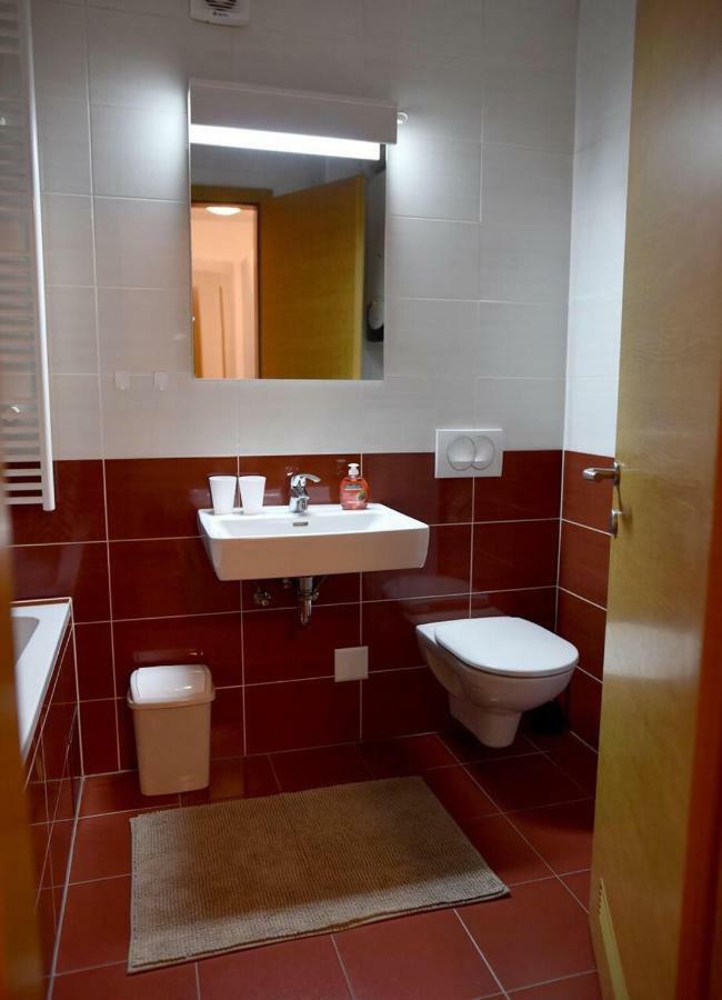 Apartments Dora Zagreb Luaran gambar