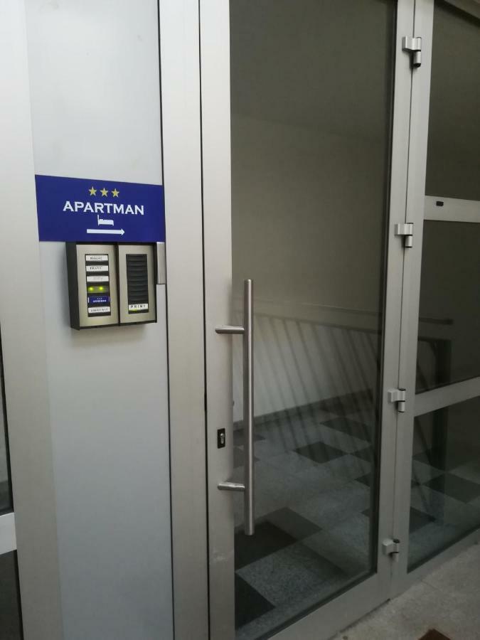Apartments Dora Zagreb Luaran gambar